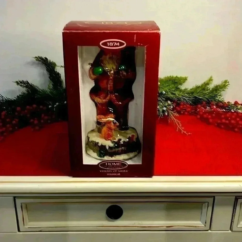 Home for the holidays vision of Santa Claus music box and figurine. New in box - Picture 2 of 5